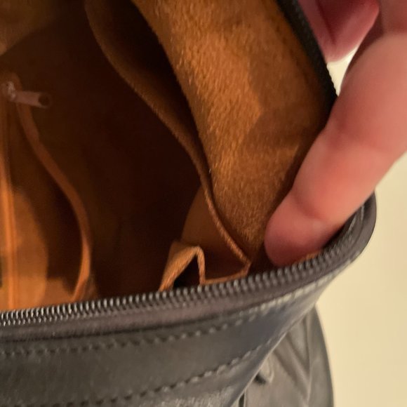 Ashneil black Bag‎ (Very Gently-Used) - Picture 15 of 16